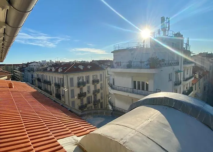 Moderne Au Carre D'or Apartman Nizza